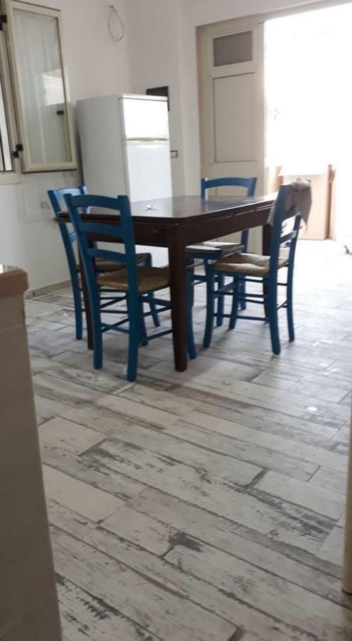 Villino Celeste Fronte Spiaggia Torre Lapillo Eksteriør billede